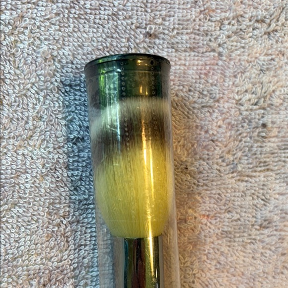 IT Cosmetics Heavenly Luxe no. 4 Brush - Picture 4 of 5